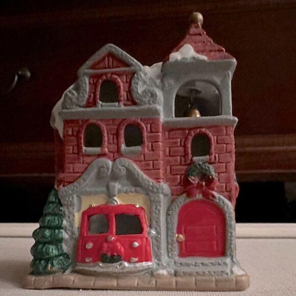 Vintage Ceramic Christmas Village brick firehouse w bell. - Picture 1 of 7